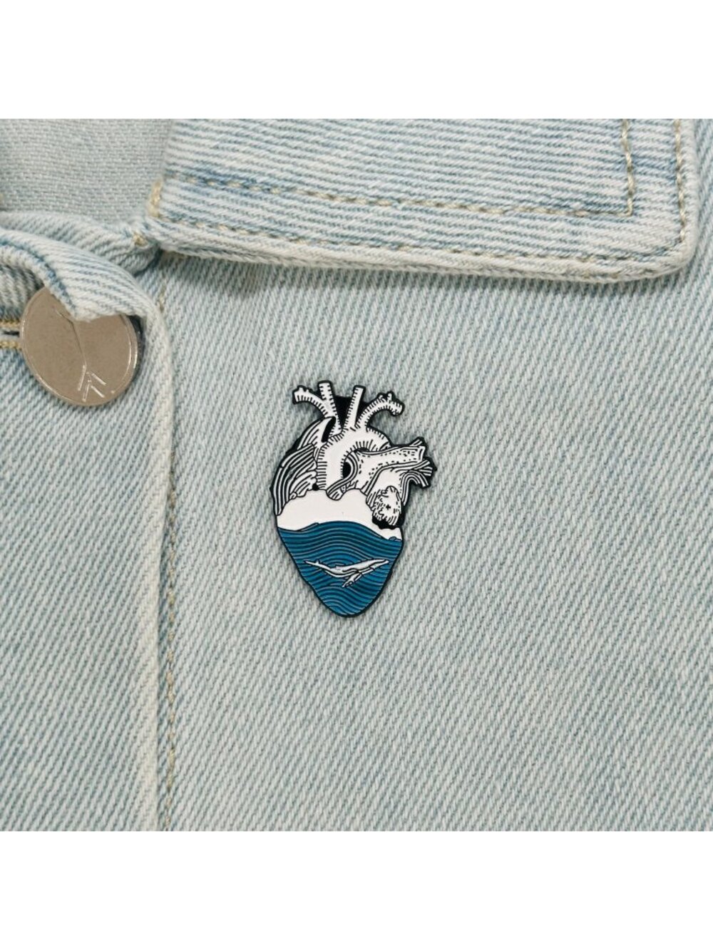 Heart Enamel Pin White Blue Ocean Wave Anatomical Jewelry Brooch Jewelry Gifts